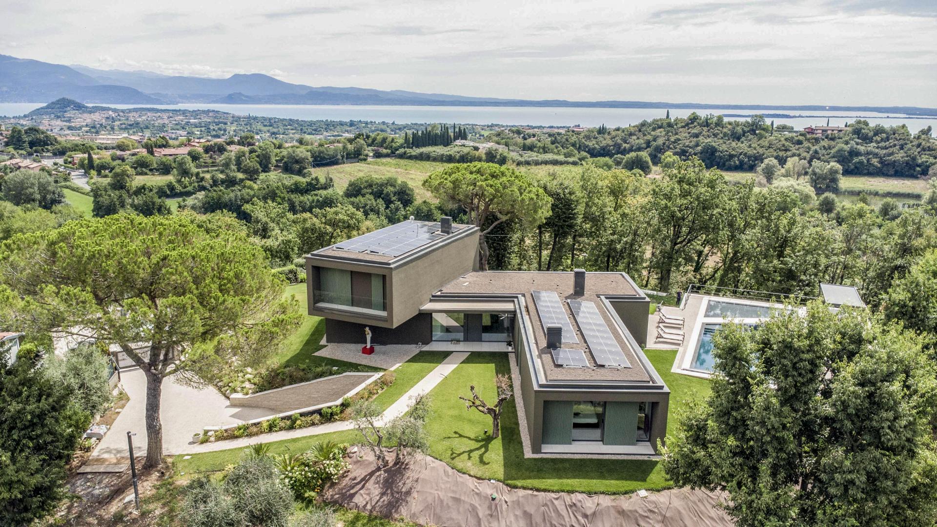 ILLE_004.jpg ILLE_004.jpg