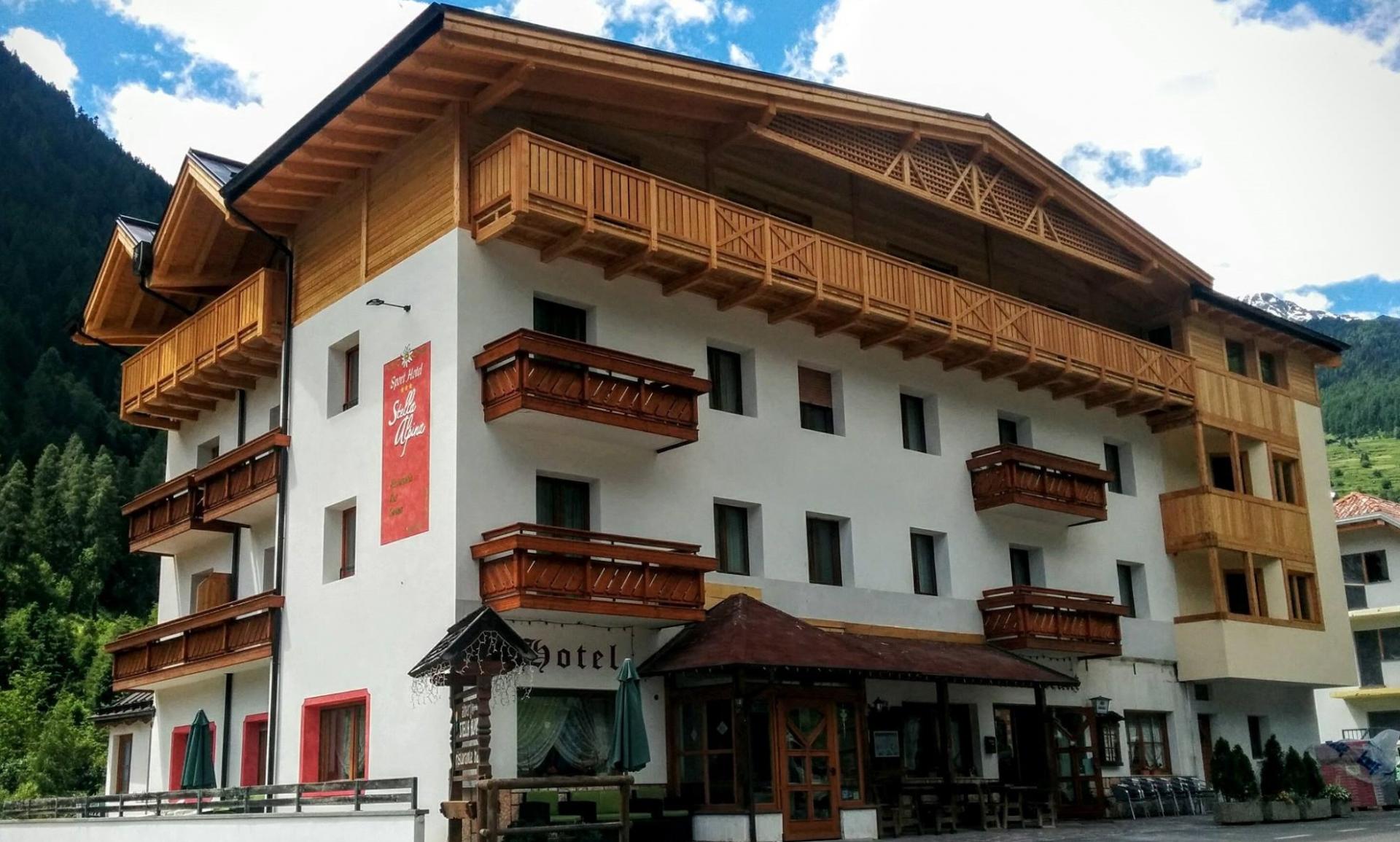 sopraelevazione_hotel_legno.jpg